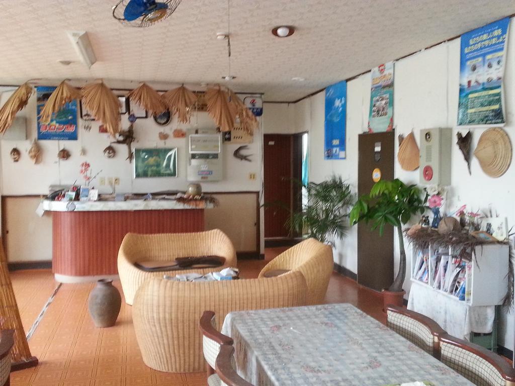 Minshuku Myojoso Hotel Yoron Exterior foto